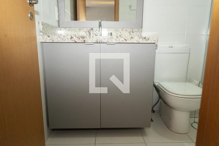 Banheiro de apartamento à venda com 1 quarto, 45m² em Petrópolis, Porto Alegre