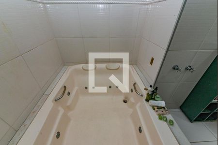 Banheiro da Suíte 1 de casa para alugar com 5 quartos, 551m² em Engenho Nogueira, Belo Horizonte