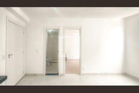 Sala de apartamento para alugar com 2 quartos, 34m² em Usina Piratininga, São Paulo