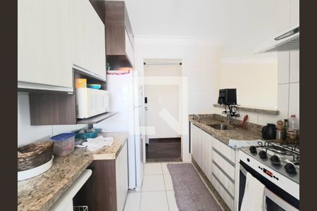 Cozinha de apartamento para alugar com 3 quartos, 69m² em Presidente Altino, Osasco