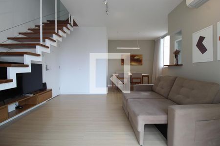 Sala de apartamento para alugar com 2 quartos, 70m² em Moema, São Paulo