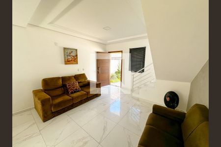 Sala de TV de casa para alugar com 2 quartos, 100m² em São João do Rio Vermelho, Florianópolis