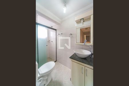 Banheiro de apartamento à venda com 2 quartos, 60m² em Vila Helena, Santo André