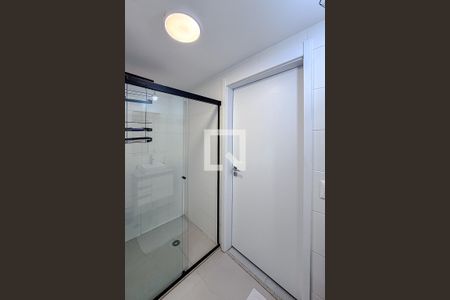 Banheiro de kitnet/studio à venda com 1 quarto, 25m² em Vila Mariana, São Paulo
