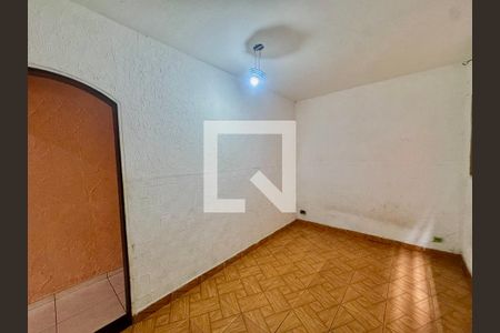Quarto 1 de casa para alugar com 4 quartos, 265m² em São João, Guarulhos
