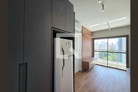 Sala/Cozinha de apartamento para alugar com 1 quarto, 32m² em Indianópolis, São Paulo