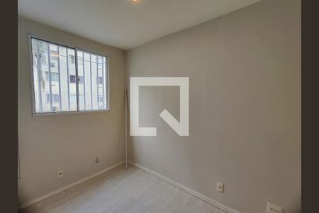 Quarto 2 de apartamento para alugar com 3 quartos, 57m² em Vargem Pequena, Rio de Janeiro