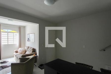 Sala de casa de condomínio à venda com 3 quartos, 80m² em Dona Clara, Belo Horizonte