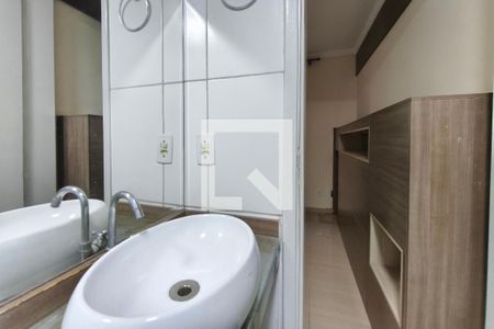 Banheiro Suíte de apartamento para alugar com 3 quartos, 56m² em Jardim Marcia, Campinas