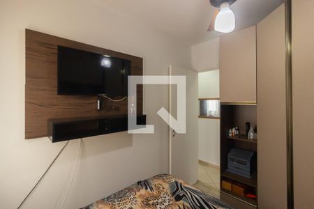 Quarto 1 de apartamento para alugar com 2 quartos, 49m² em Vila Carmosina, São Paulo