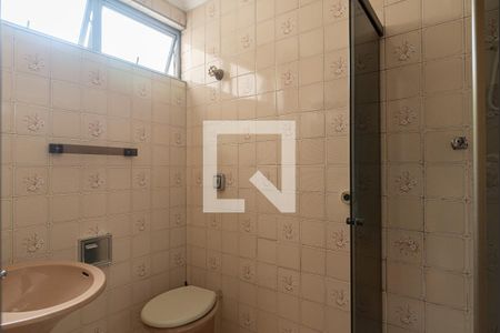 Banheiro de kitnet/studio para alugar com 1 quarto, 30m² em Cerqueira César, São Paulo