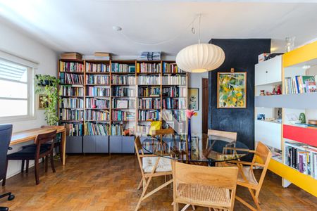 Sala de apartamento à venda com 2 quartos, 123m² em Vila Buarque, São Paulo