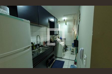 Cozinha de apartamento à venda com 2 quartos, 45m² em Bonsucesso, Rio de Janeiro