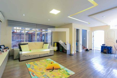 Casa à venda com 3 quartos, 245m² em Vila Lageado, São Paulo