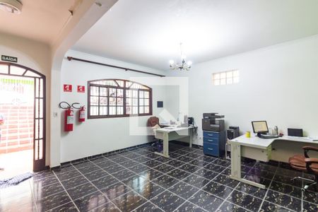 Casa à venda com 3 quartos, 250m² em Santo Antônio, Osasco