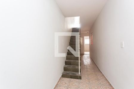 Escada  de casa para alugar com 3 quartos, 120m² em Vila Cosmopolita, São Paulo