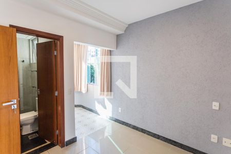 Suíte de apartamento para alugar com 3 quartos, 97m² em Santo Antônio, Belo Horizonte