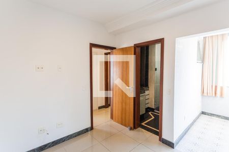 Suíte de apartamento para alugar com 3 quartos, 97m² em Santo Antônio, Belo Horizonte