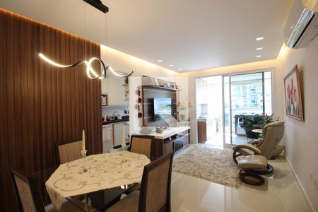 Sala de apartamento à venda com 2 quartos, 85m² em Barra da Tijuca, Rio de Janeiro