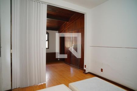 Quarto 1 de casa à venda com 3 quartos, 250m² em Piratininga, Niterói