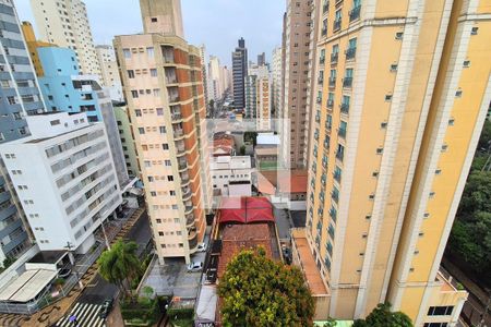 Vista do Quarto  de apartamento para alugar com 1 quarto, 52m² em Cambuí, Campinas
