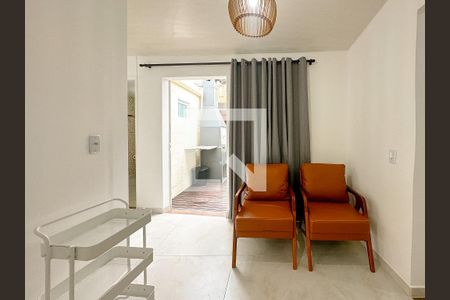 Sala de apartamento para alugar com 2 quartos, 55m² em Canasvieiras, Florianópolis