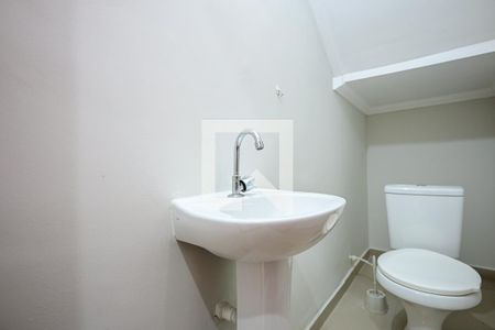 Lavabo de casa para alugar com 2 quartos, 100m² em Jardim Monte Kemel, São Paulo