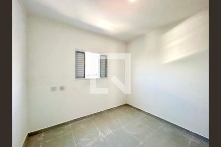 Quarto 2 de casa para alugar com 2 quartos, 65m² em Parque Mikail, Guarulhos