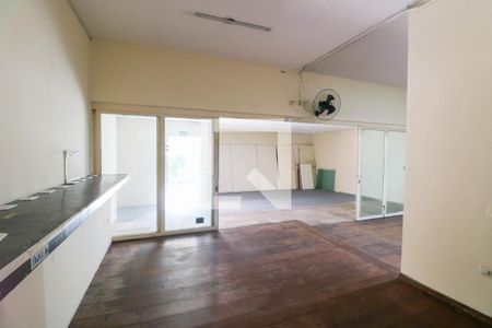 Sala de casa para alugar com 4 quartos, 400m² em Vila Cordeiro, São Paulo