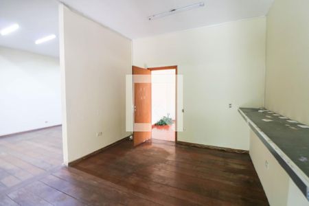 Sala de casa para alugar com 4 quartos, 400m² em Vila Cordeiro, São Paulo