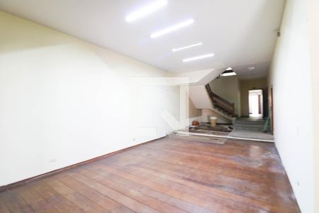 Sala de casa para alugar com 4 quartos, 400m² em Vila Cordeiro, São Paulo