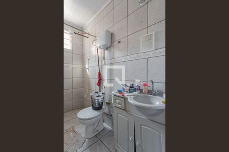 Banheiro de casa à venda com 5 quartos, 300m² em Sarandi, Porto Alegre