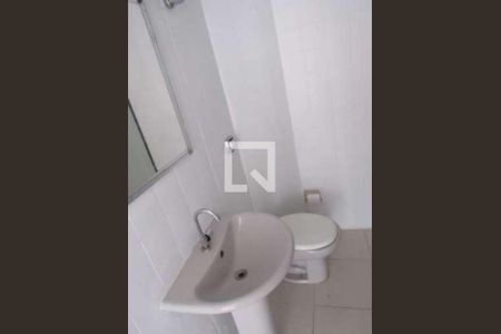 Banheiro de apartamento à venda com 2 quartos, 64m² em Pinheiros, São Paulo