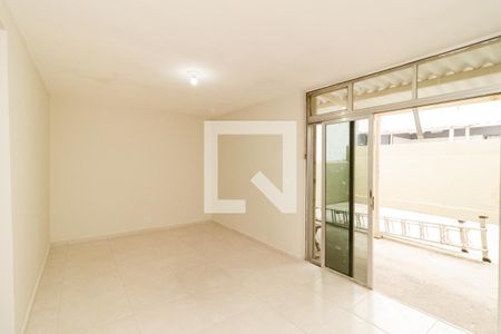 Sala de casa para alugar com 3 quartos, 200m² em Vila Nilo, São Paulo