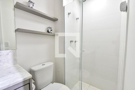 Banheiro de kitnet/studio para alugar com 1 quarto, 24m² em Chácara Klabin, São Paulo