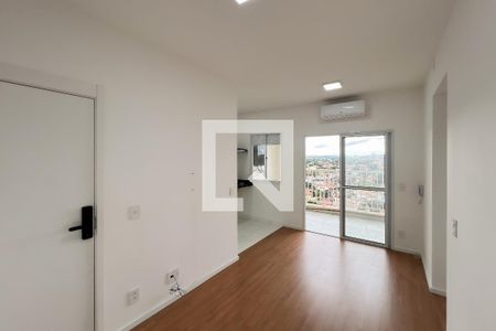 Sala de apartamento para alugar com 2 quartos, 50m² em Jardim Santo Antonio, Valinhos