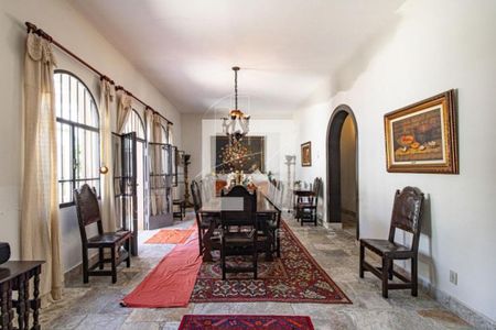 Casa à venda com 4 quartos, 460m² em Alto de Pinheiros, São Paulo