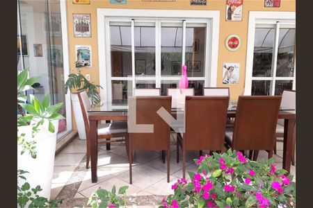 Casa à venda com 4 quartos, 550m² em Jardim Morumbi, São Paulo