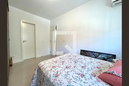 Suíte  de apartamento para alugar com 2 quartos, 63m² em Pantanal, Florianópolis