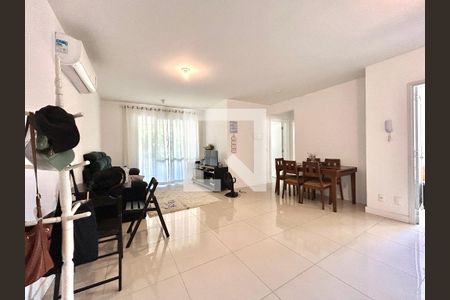 Sala de apartamento para alugar com 2 quartos, 63m² em Pantanal, Florianópolis