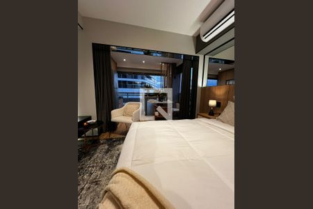 Sala / Quarto de apartamento para alugar com 1 quarto, 35m² em Pinheiros, São Paulo