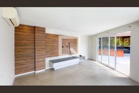 Casa à venda com 3 quartos, 370m² em Alphaville, Santana de Parnaíba