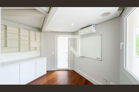 Casa à venda com 3 quartos, 370m² em Alphaville, Santana de Parnaíba