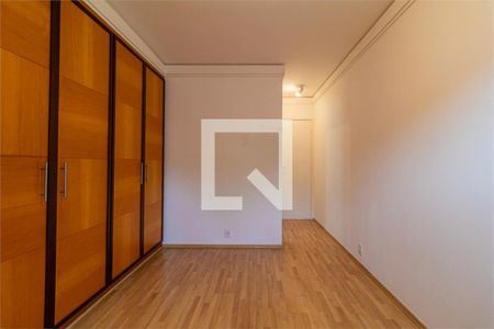 Casa à venda com 4 quartos, 369m² em Jardim dos Estados, São Paulo