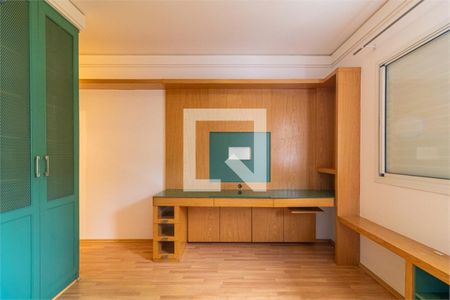 Casa à venda com 4 quartos, 369m² em Jardim dos Estados, São Paulo