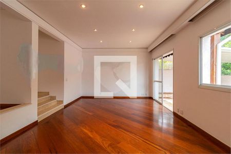 Casa à venda com 4 quartos, 369m² em Jardim dos Estados, São Paulo