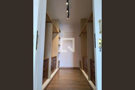 Casa à venda com 4 quartos, 279m² em Residencial Nove (Alphaville), Santana de Parnaíba