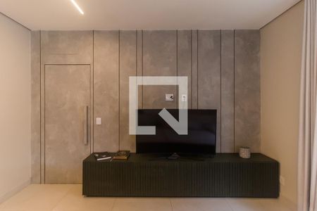 Sala de casa de condomínio para alugar com 4 quartos, 300m² em Jardim Rodeio, Mogi das Cruzes