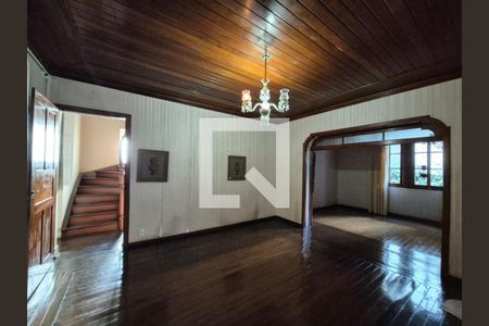 Casa para alugar com 7 quartos, 600m² em Lourdes, Belo Horizonte