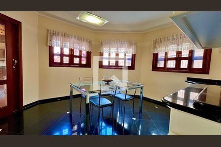 Casa para alugar com 4 quartos, 590m² em Morada dos Pinheiros (Aldeia da Serra), Barueri